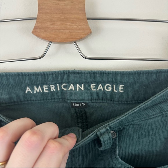 American Eagle Teal Green Corduroy Pants Mom Straight Jean Size 6 Regular - Picture 4 of 7
